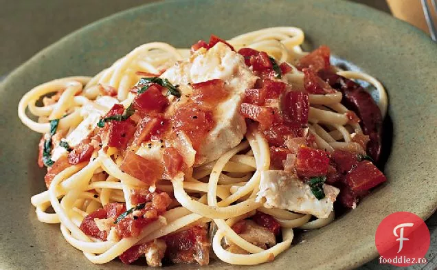 Linguină picantă cu Halibut și roșii