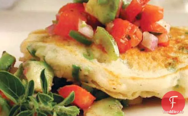 Clatite de ceapa verde cu Salsa de rosii-Avocado