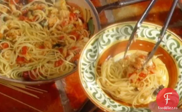 Spaghettini cu sare Cod și roșii: Spaghettini con Baccala e Tomate