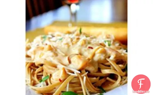 Linguine cremoasă cu sos de scoici