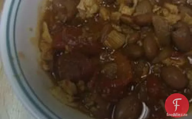 Tocană de curcan cu aromă de Chili cu Hominy și roșii