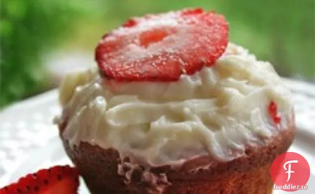 Cupcakes Adevărate Cu Căpșuni