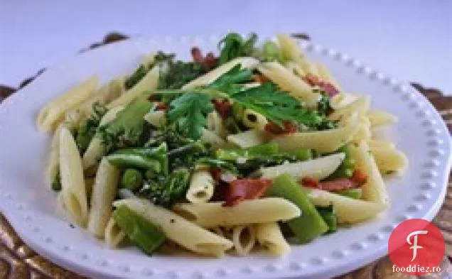 Penne cu Garlicky Broccolini