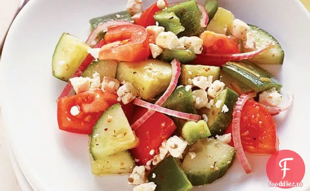 Salată Grecească Ușoară De Castraveți-Roșii