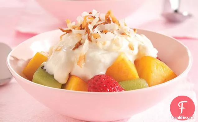 Desert Cu Fructe De Munte Stâncos Acoperit De Zăpadă