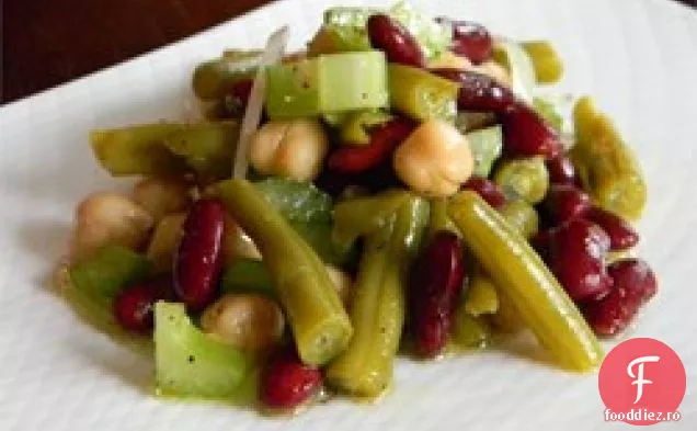 Trei Salată De Fasole Cu Țelină