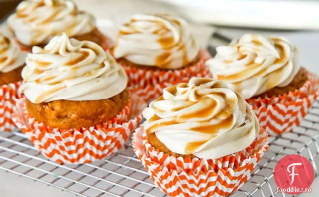 Cupcakes cu dovleac Caramel cu glazură de brânză cremă de scorțișoară Caramel