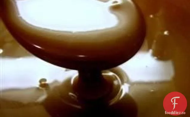 Sosul fierbinte de Fudge al lui Sue