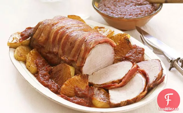 Carne de porc învelită cu slănină cu aluniță fructată