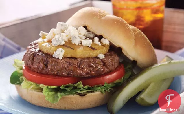 Burgeri cu brânză albastră cu ananas la grătar