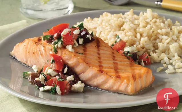 Somon la grătar cu Salsa mediteraneană