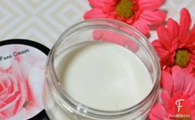 Cremă De Față Cu Nucă De Cocos