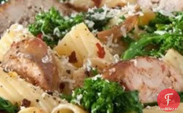 Rigatoni cu cârnați italieni și Broccoli Rabe