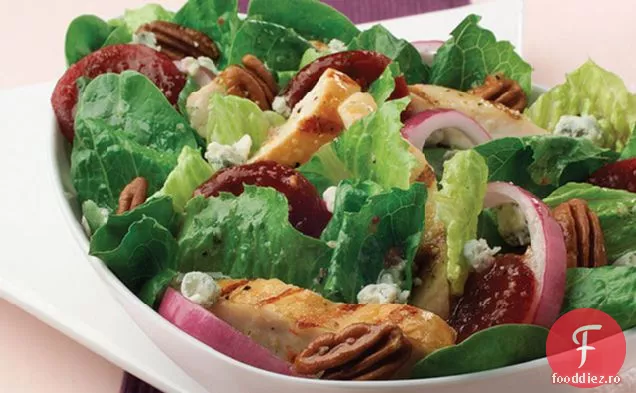 Salată De Pui, Sfeclă Și Brânză Albastră