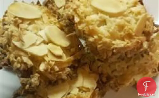 Macaroane ușoare și pufoase cu nucă de cocos