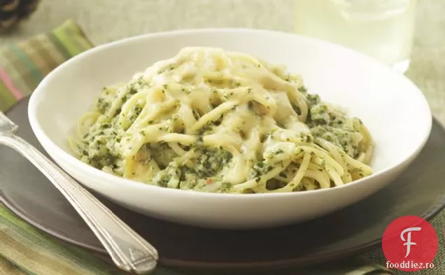 Spaghete Cu sos verde