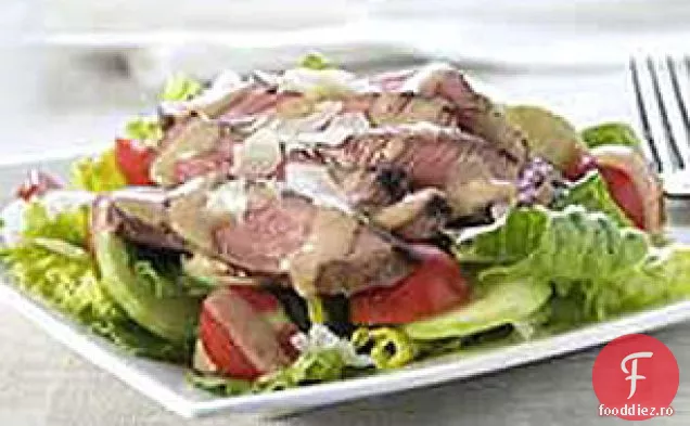 Salată Caesar Cu Friptură La Grătar