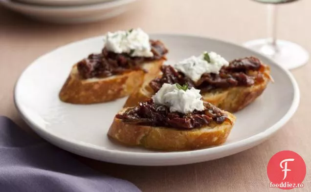 Crostini cu gem de roșii uscate la soare