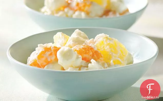 Salată de fructe cu Marshmallows
