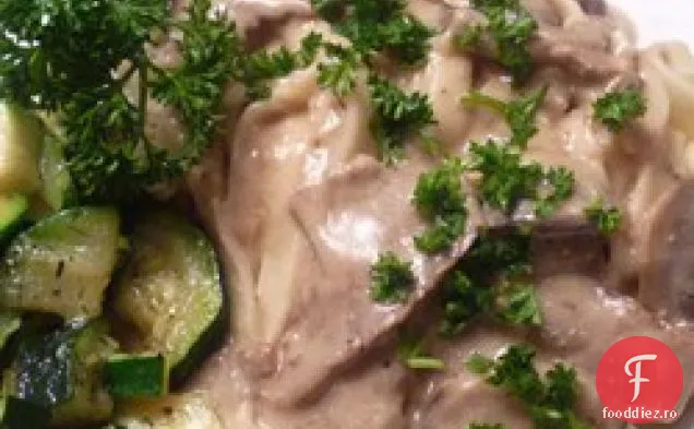 Stroganoff de vită bogat și cremos