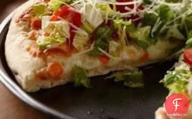 Pizza Cu Salată Aruncată