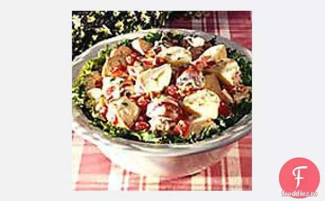 Salată de cartofi roșii cu pansament Dijon