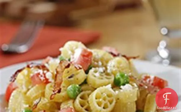 Mini roți Rotini cu mazăre, șuncă și roșii