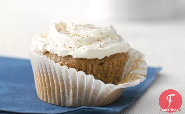 Cupcakes cu morcov-ghimbir cu cremă de brânză condimentată