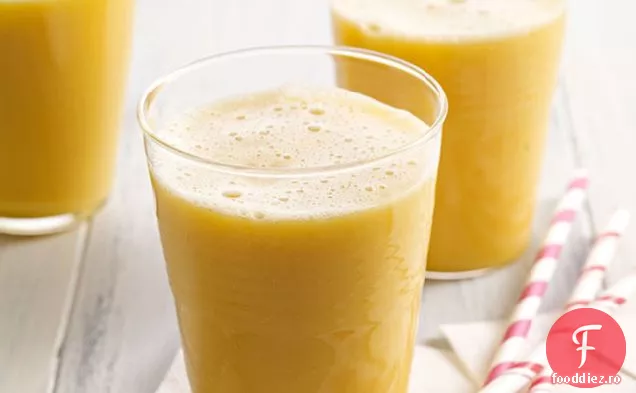 Smoothie Portocaliu-Mango-Ananas