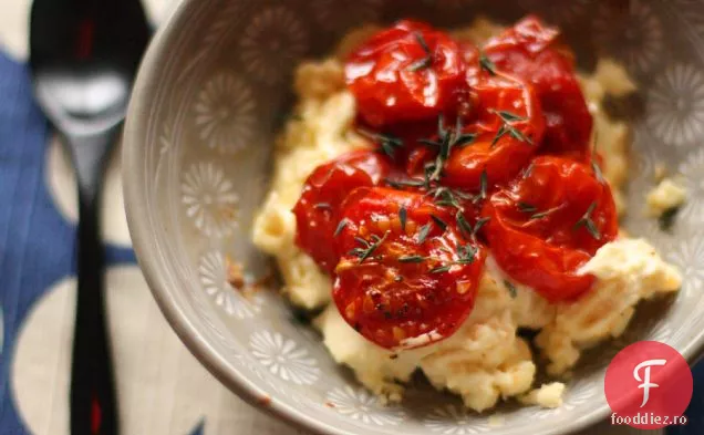 Roșii Prăjite La Cuptor Și Brânză De Capră
