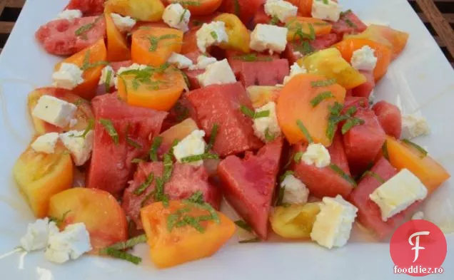 Salată De Pepene Verde Și Roșii Cu Feta Și Mentă