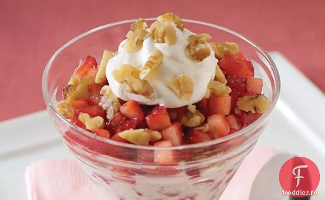 Ciocolata-Crunch Sundae Căpșuni