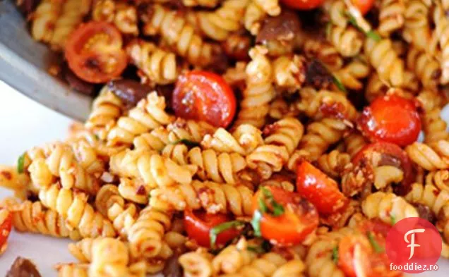 Salată De Paste Cu Roșii Uscate