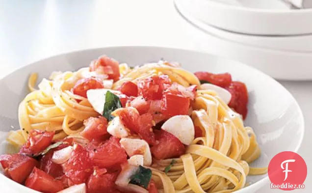 Paste cu roșii marinate și Mozzarella