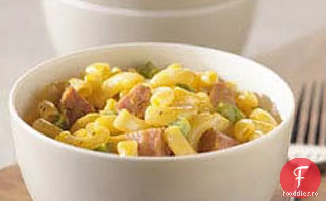 Macaroane și brânză cu cârnați afumați