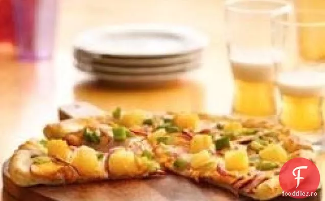 Pizza canadiană cu slănină și ananas
