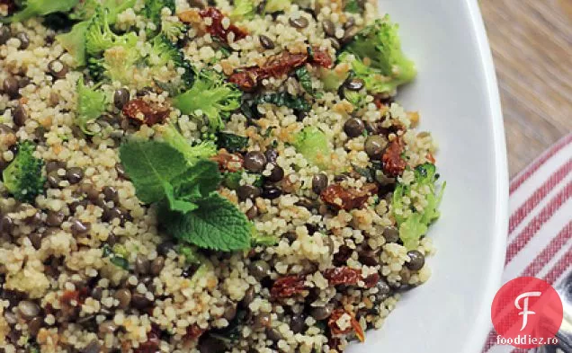 Linte, Broccoli Și Roșii Uscate La Soare Cuscus