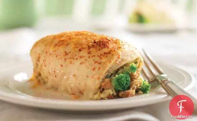 Piept De Pui Umplut Cu Broccoli Cremos
