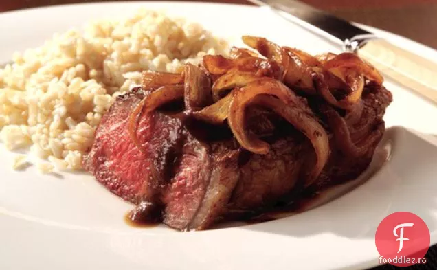 Strip Steak cu sos de vin de ceapă