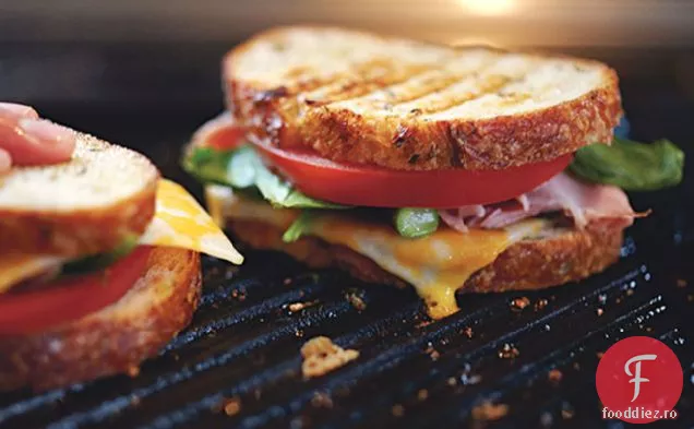 H. A. T. Sandwich (Șuncă , Sparanghel Și Roșii)