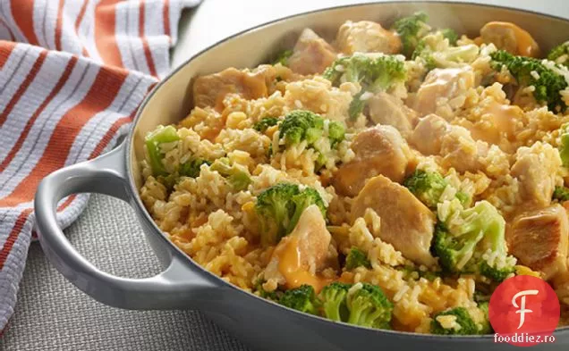 Velveeta euro o oală de pui cu brânză și orez cu broccoli