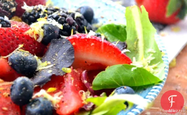 Salată De Fructe De Pepene Verde