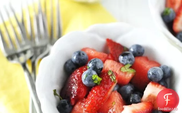 Salată de Tri-fructe cu pansament de agave de tei portocaliu