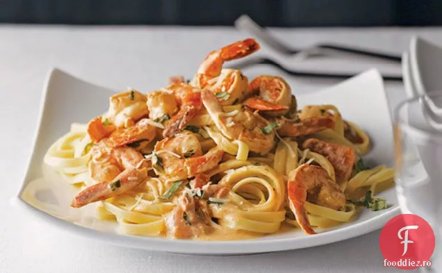Fettuccine ușor de creveți pentru doi