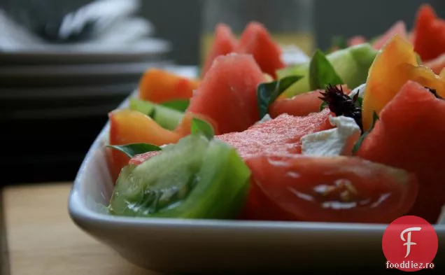 Salată De Brânză De Pepene Verde, Roșii Și Capre Cu Trufă De Lămâie Vina