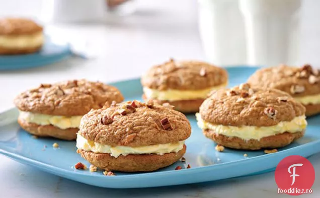 Tort De Morcovi Whoopie Pies
