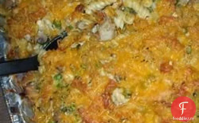 Rotini și caserolă de pui