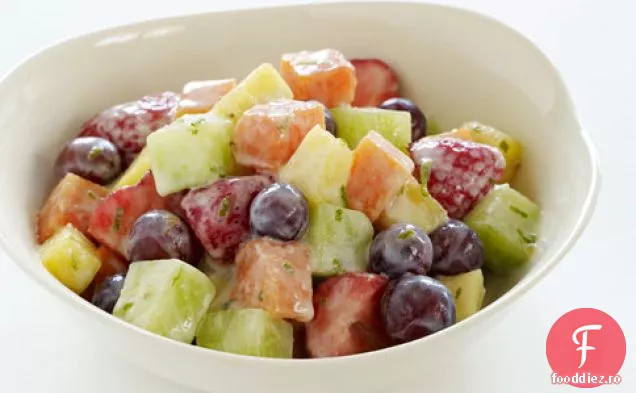 Salată de fructe cu sos de miere-var