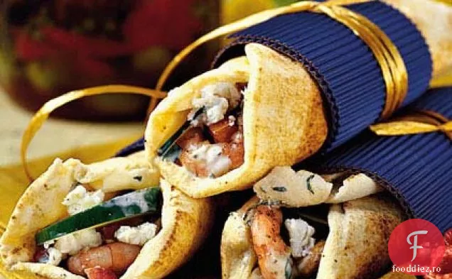 Gyros de creveți la grătar cu răspândirea iaurtului Herbat