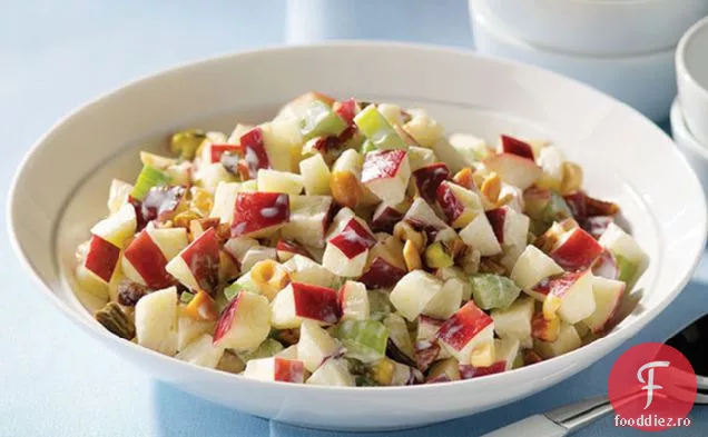 Salată Waldorf Cu Nuci Mixte